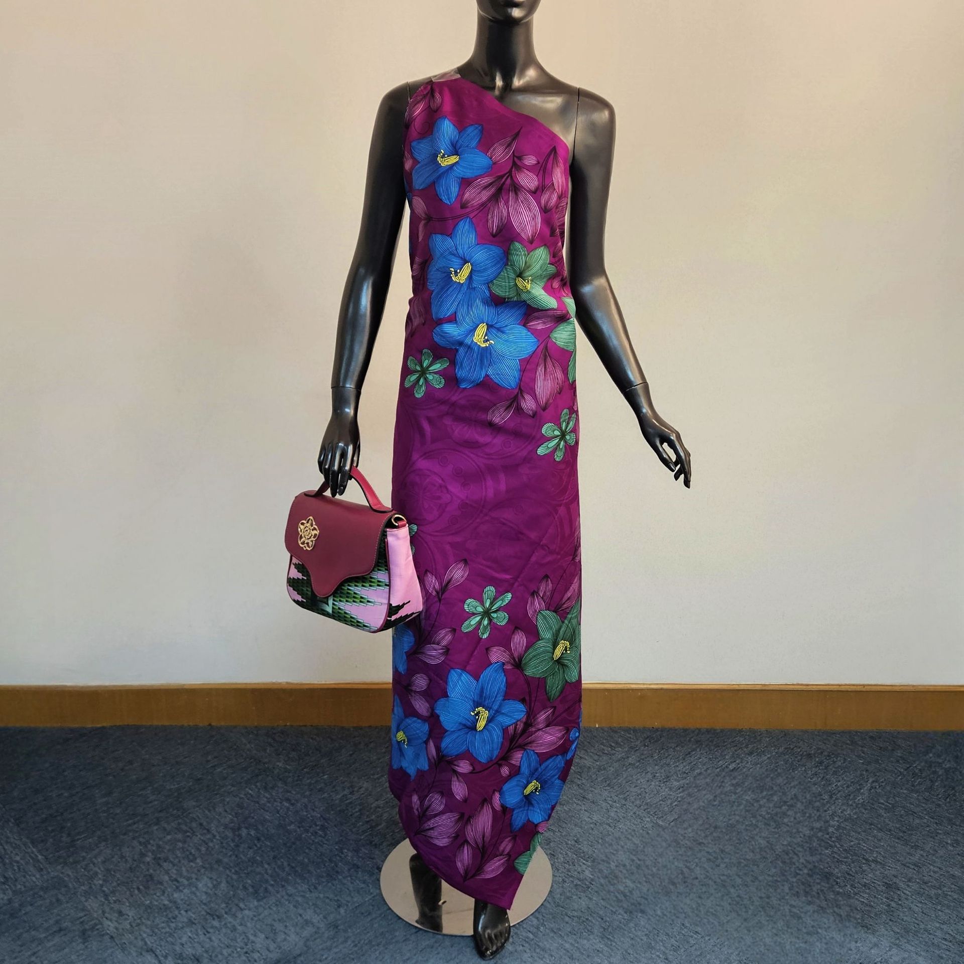 Floral Printed on Purple Blue  - đánh giá và giá Sewing Batik Fabric