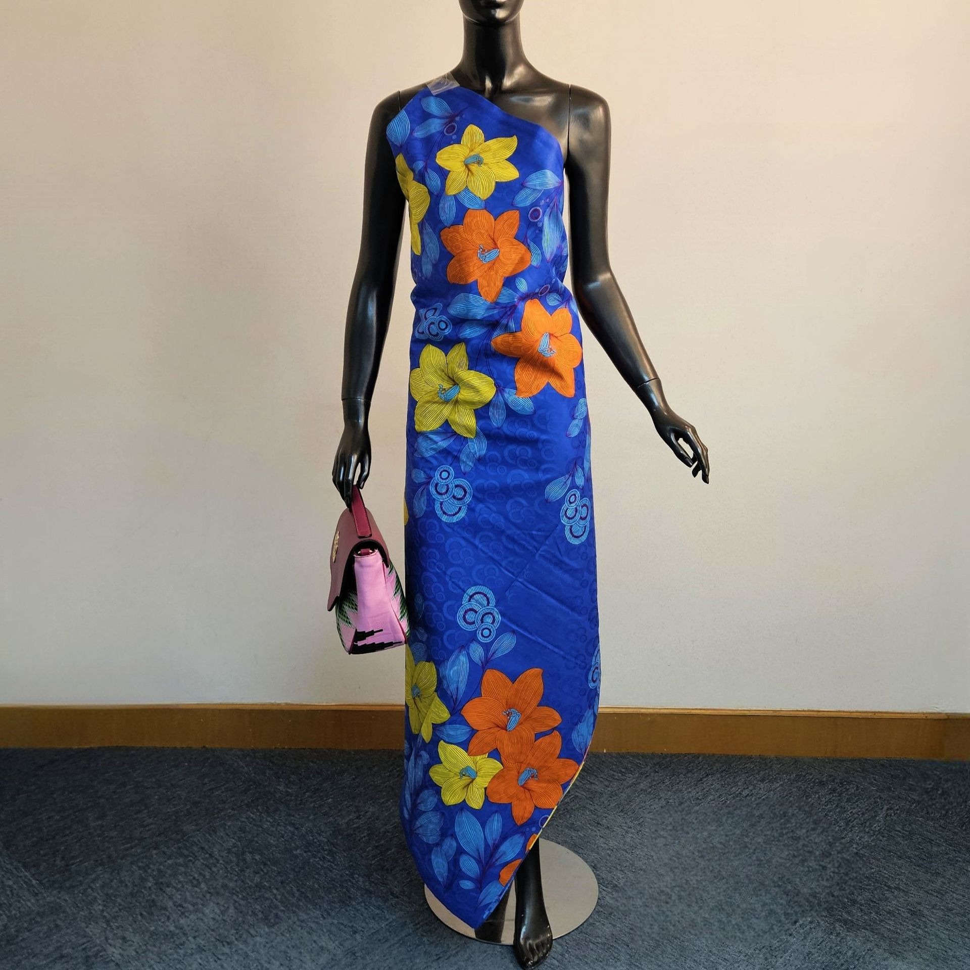 Floral Printed on Purple Blue  - đánh giá và giá Sewing Batik Fabric