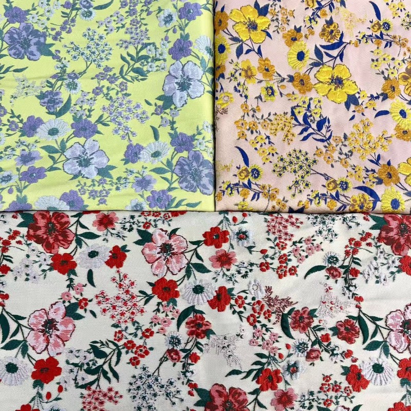 Red Small Floral Jacquard Fabr - đánh giá và giá Vintage Sewing Textile